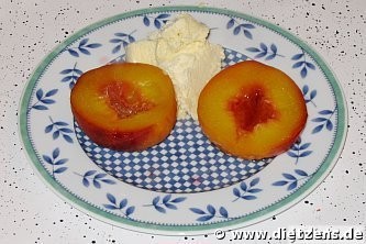 Pfirsiche gebacken